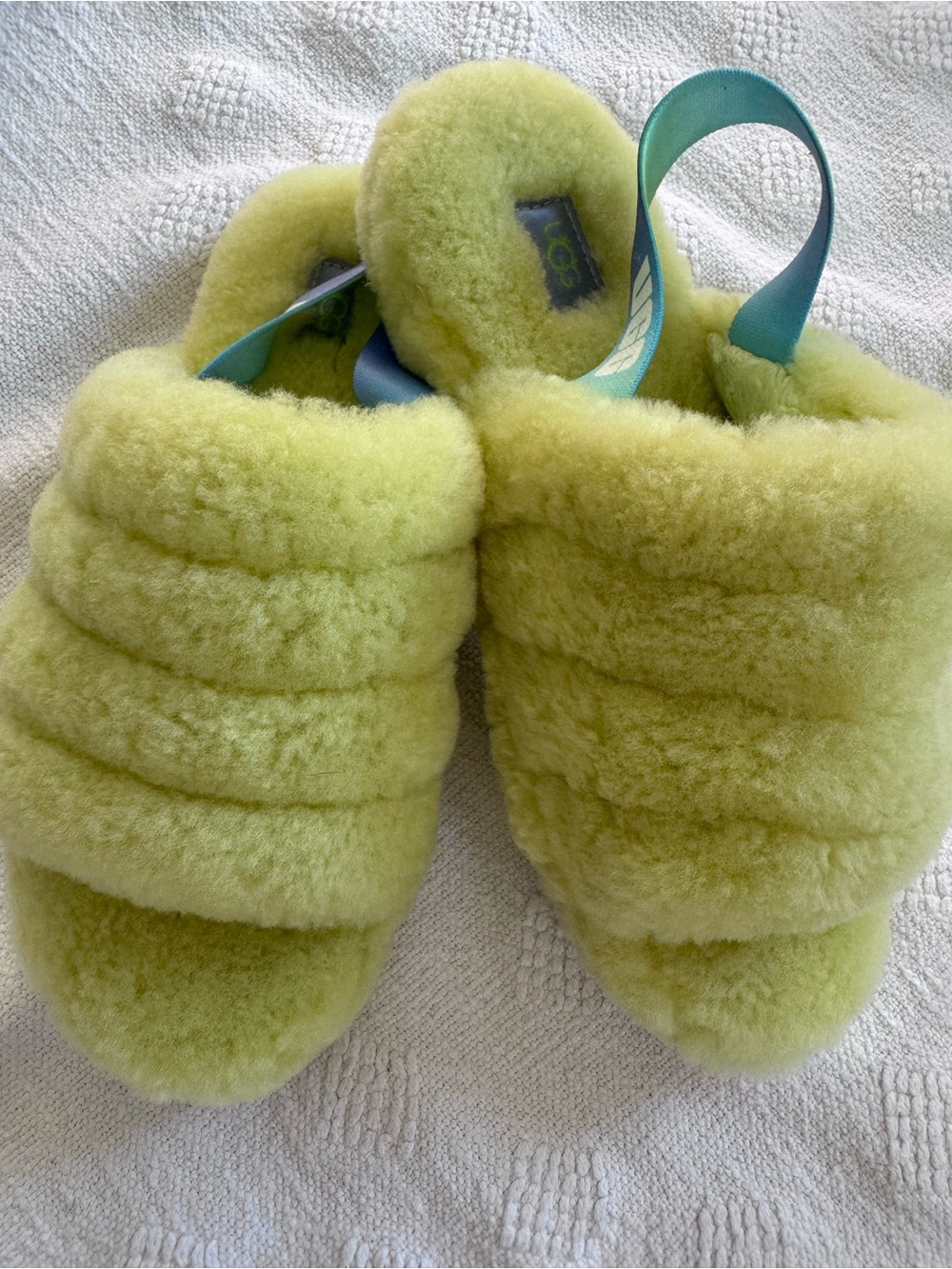 Ugg Australia Yeah Fluff Slide Sandal Slipper Yellow Sheepskin SZ 6